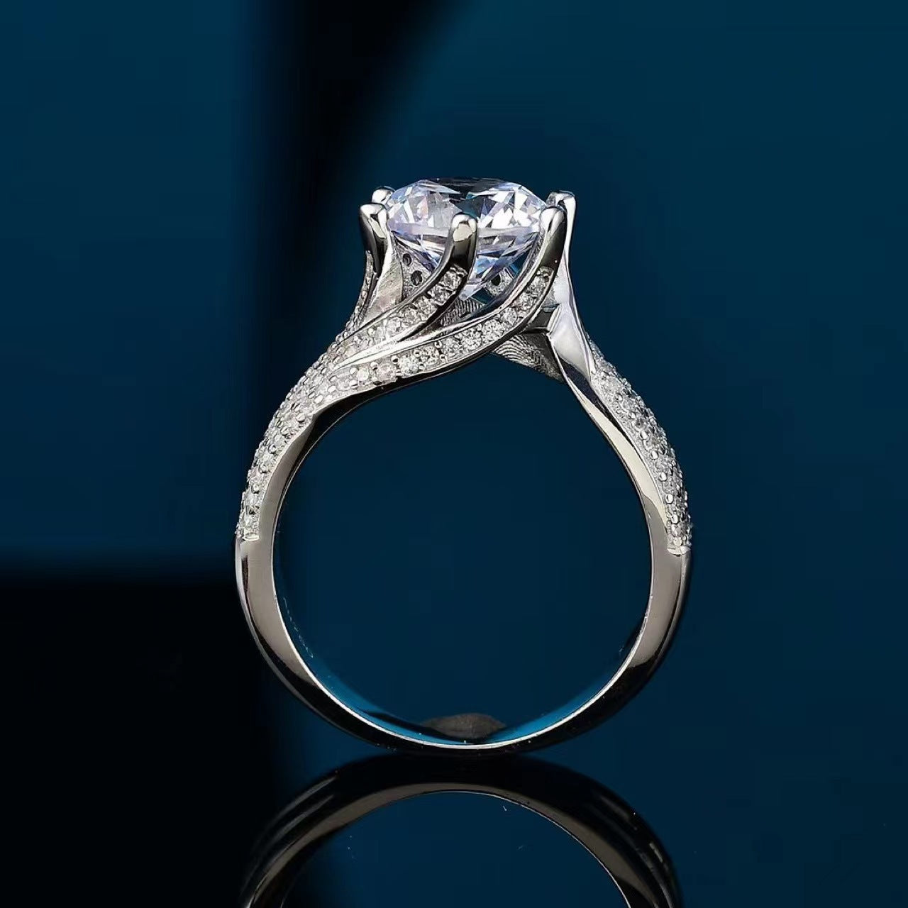 Queen Crown Round Moissanite Engagement Ring