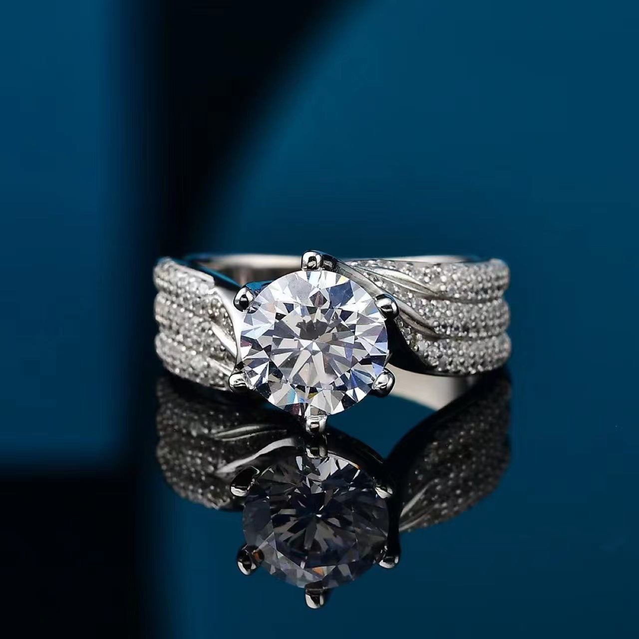 Queen Crown Round Moissanite Engagement Ring